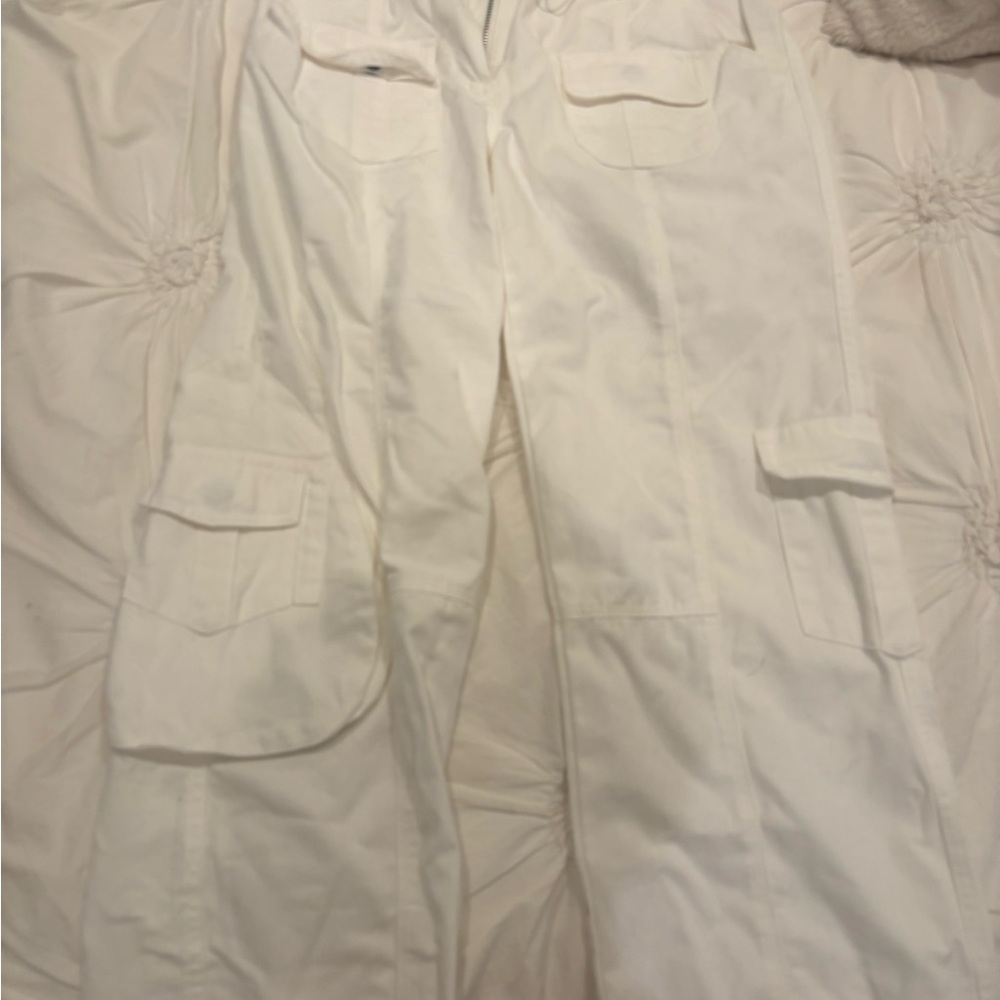 Brandy Melville Cream Cargo Pants